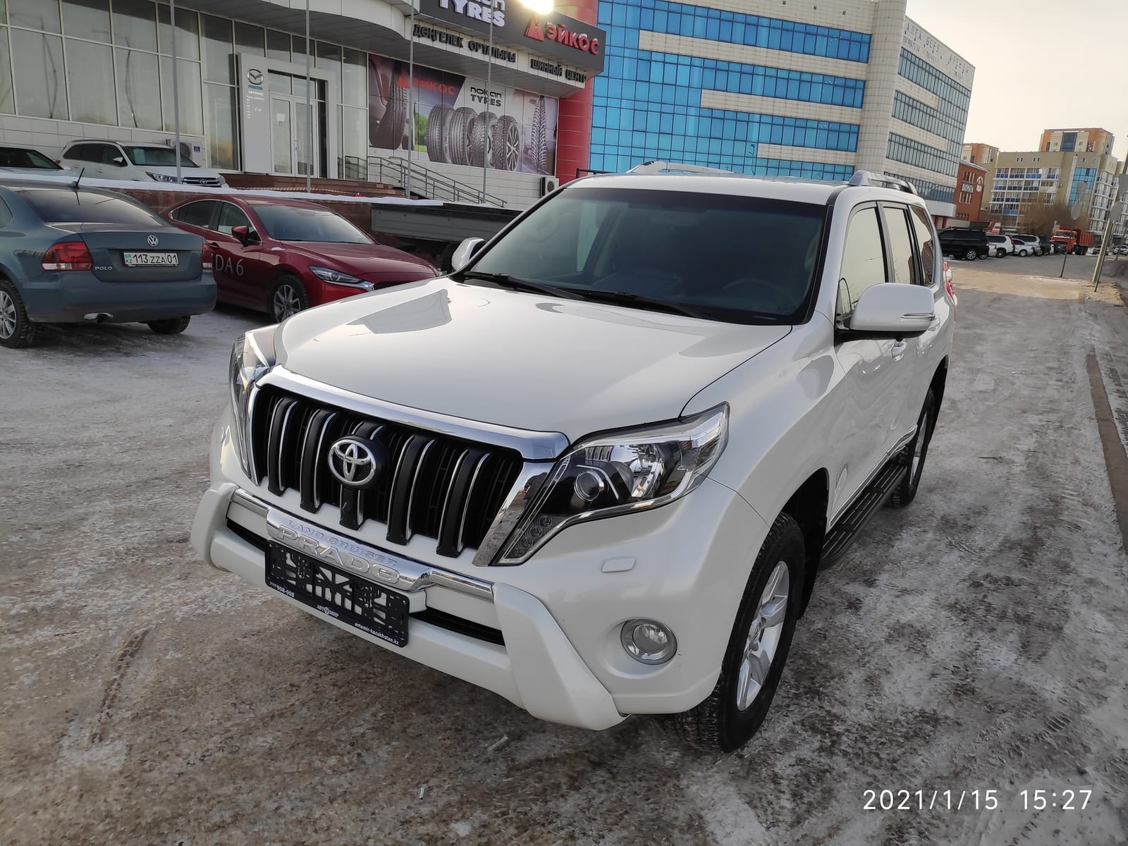 Toyota Land Cruiser Prado 150 2014 — фото 3