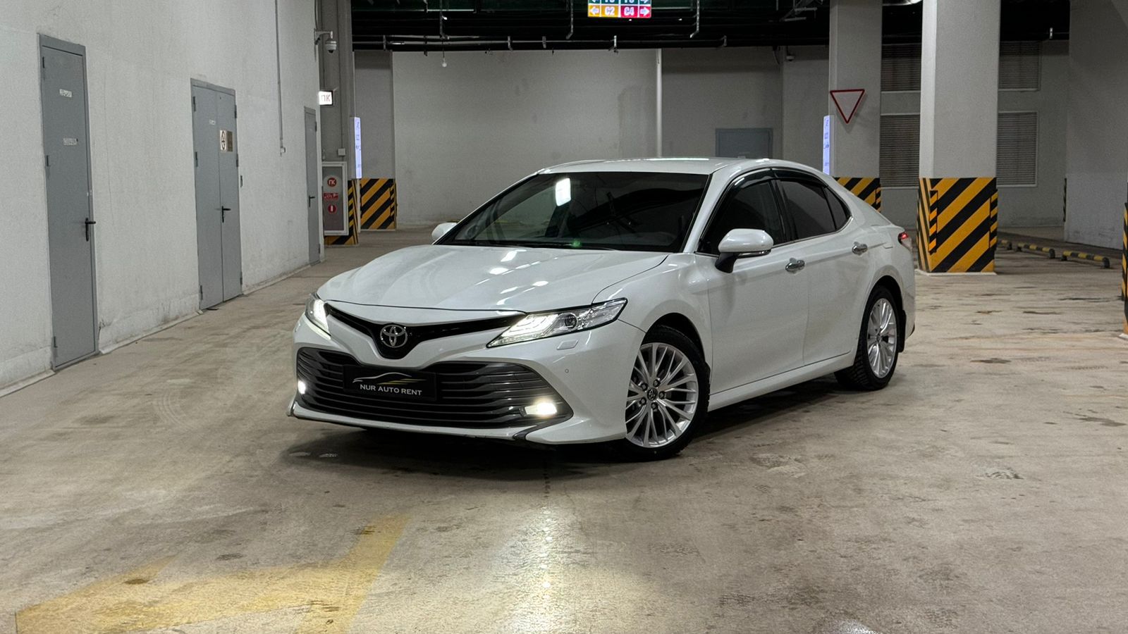 Toyota Camry 70 2020 — фото 2
