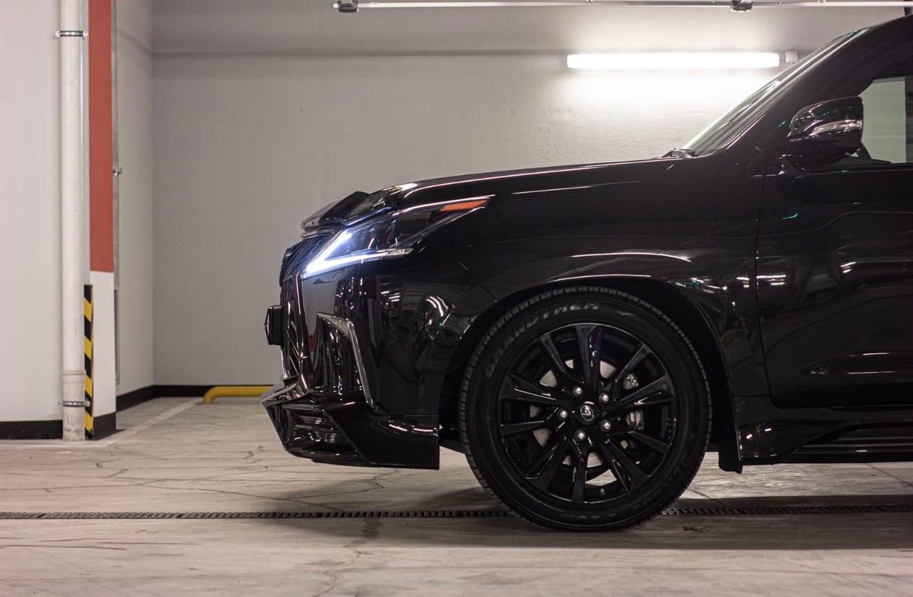 Lexus LX570 Black Vision 2020 — фото 2