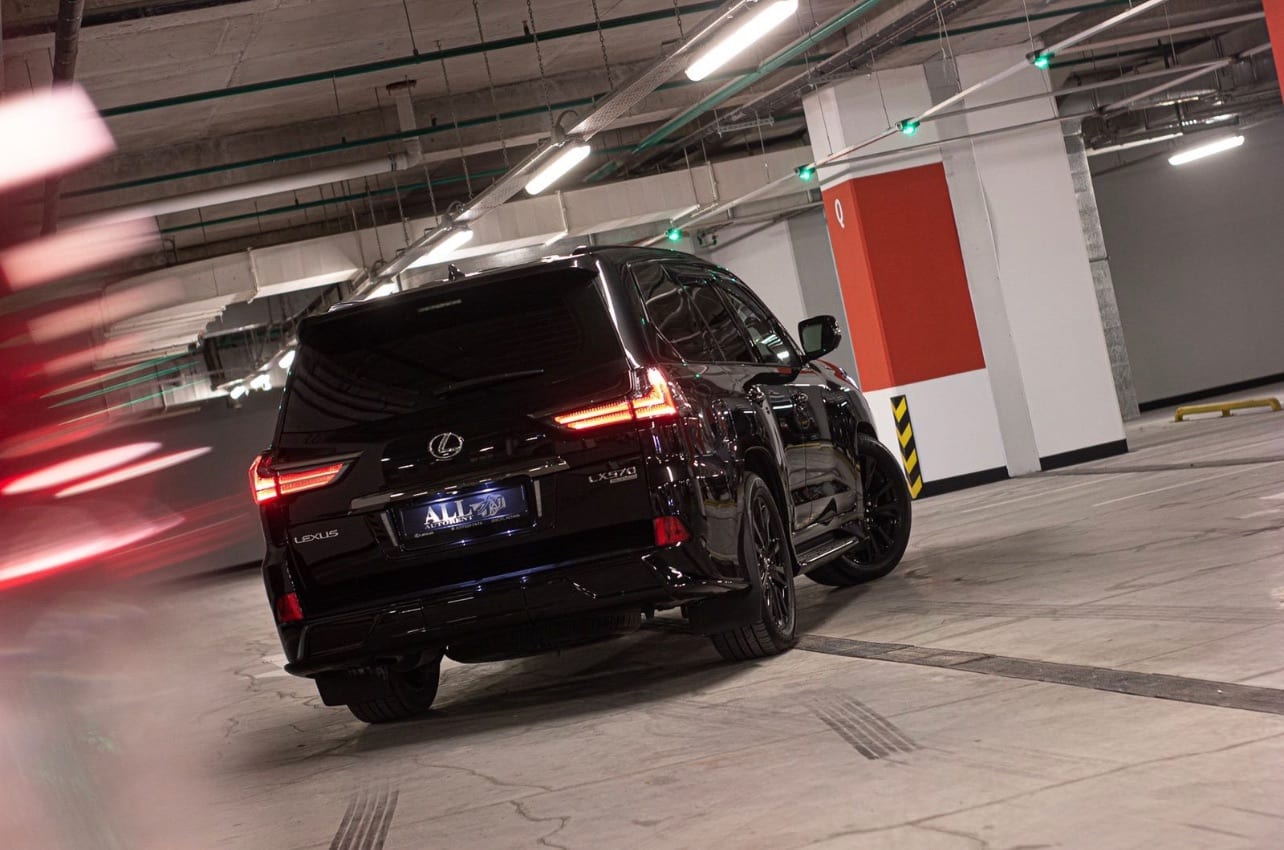 Lexus LX570 Black Vision 2020 — фото 3