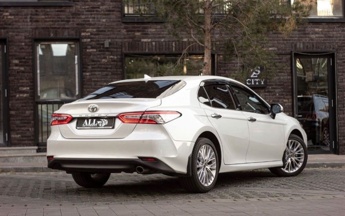 Toyota Camry 2019 — аренда от 40000 ₸/сутки