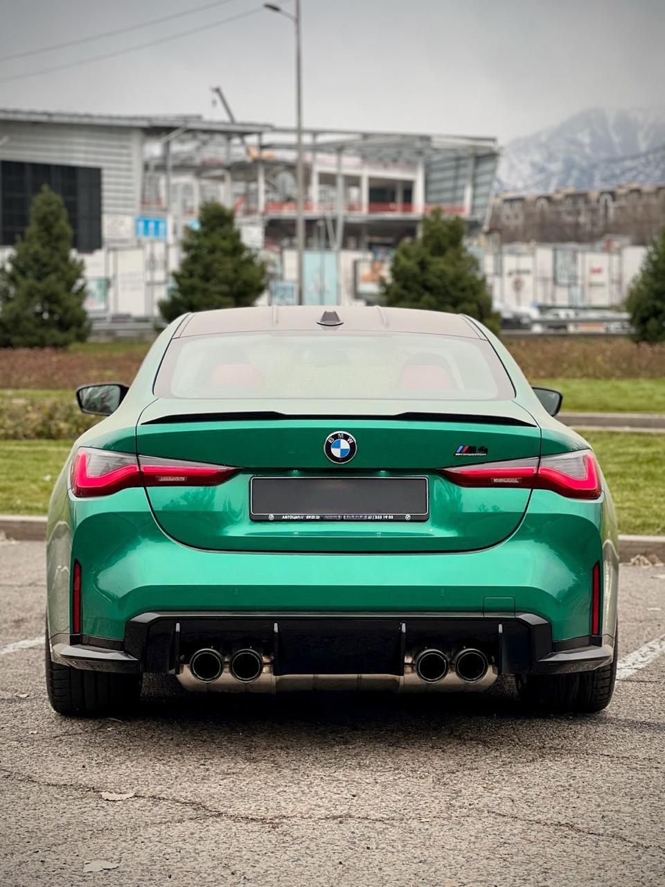 BMW M4 2023 — фото 3