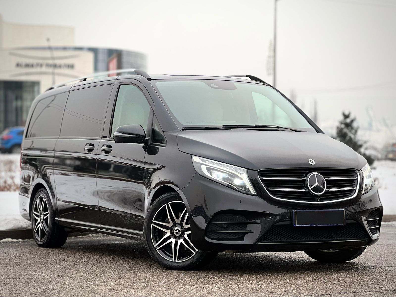 Mercedes-Benz V-Class 2021 — фото 3