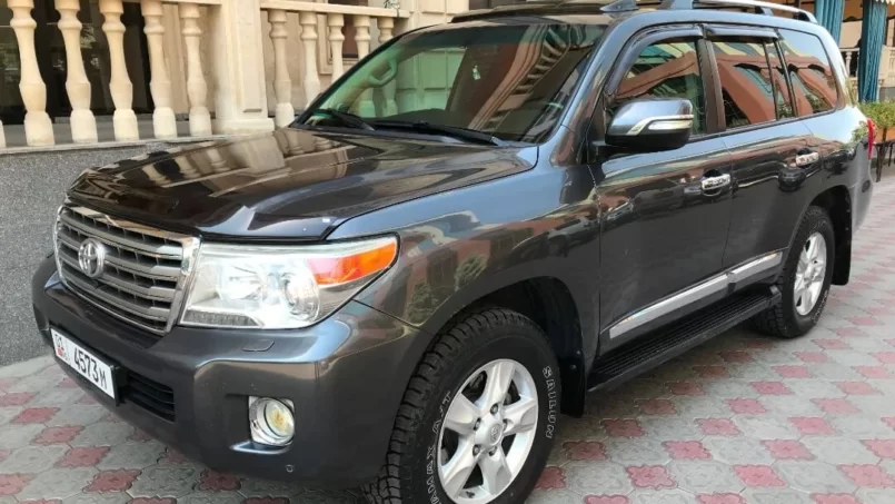 Toyota Land Cruiser 200 2008 — аренда от 13050 сом/сутки