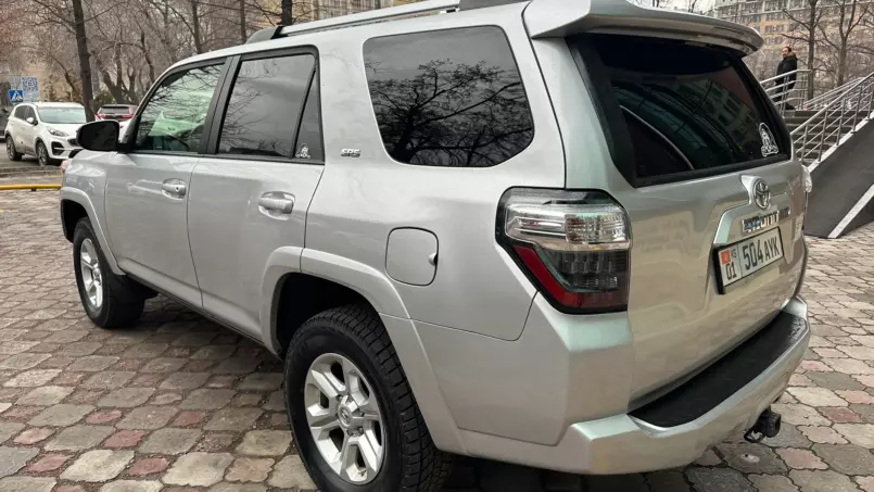 Toyota 4Runner 2020 — фото 4