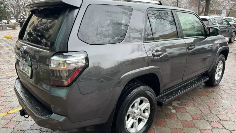 Toyota 4Runner 2020 — фото 4