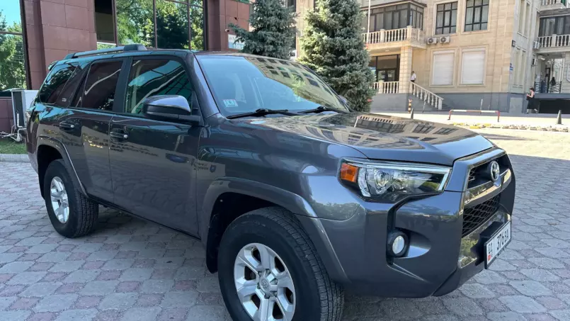 Toyota 4Runner 2019 — фото 2