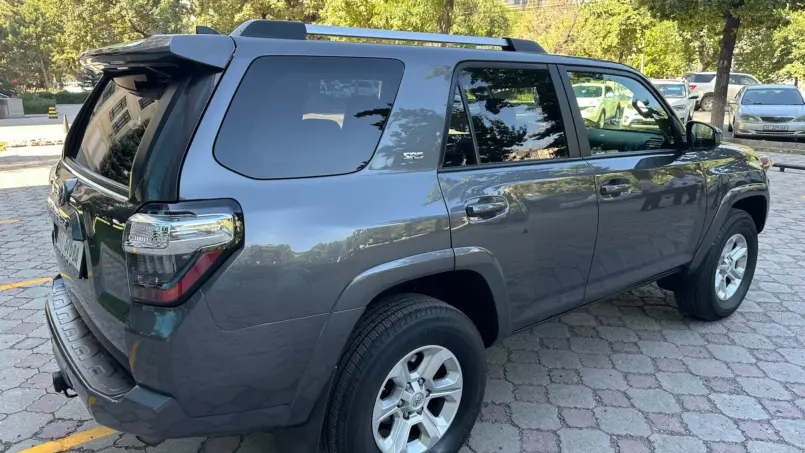 Toyota 4Runner 2019 — фото 4