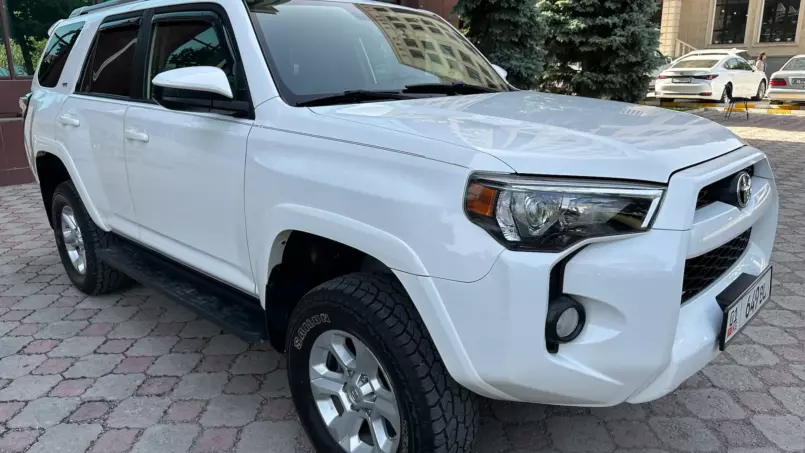 Toyota 4Runner 2018 — фото 2