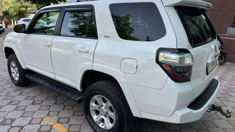 Toyota 4Runner 2018 — фото 3