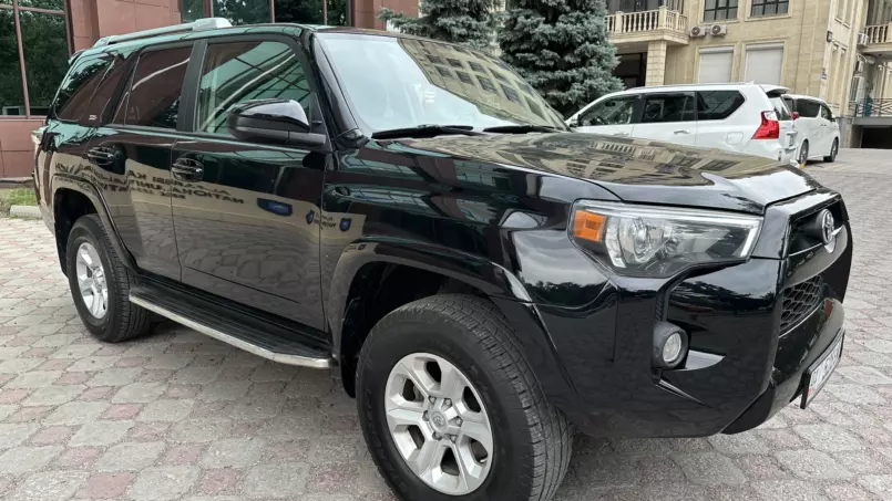 Toyota 4Runner 2018 — фото 2