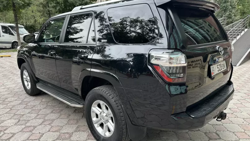 Toyota 4Runner 2018 — фото 3