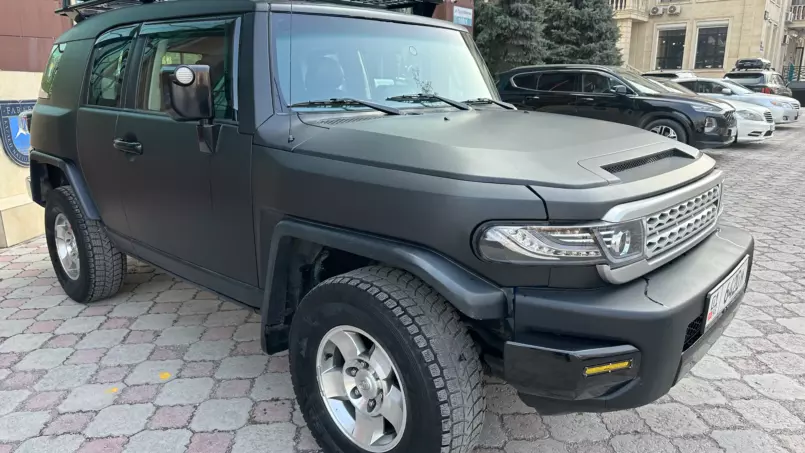 Toyota FJ Cruiser 2009 — фото 2