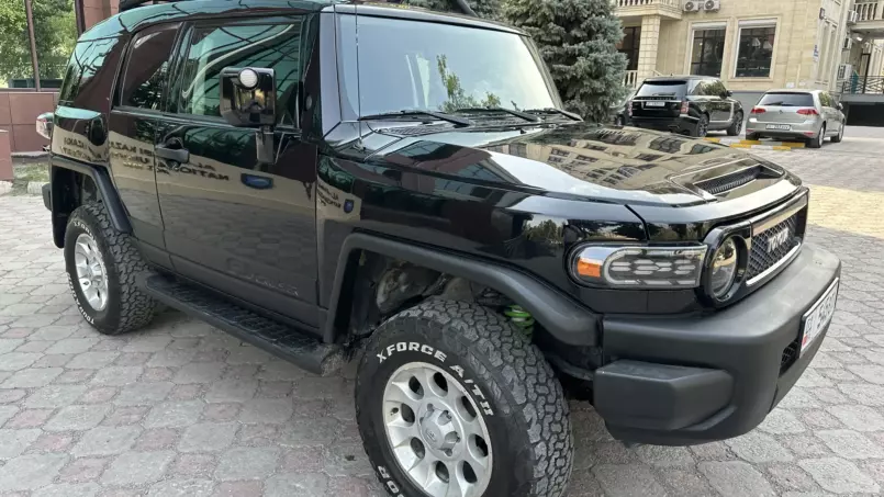 Toyota FJ Cruiser 2008 — фото 2