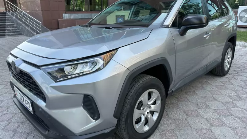 Toyota RAV4 2019 — аренда от 6960 сом/сутки