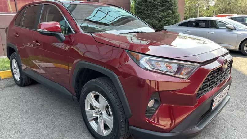 Toyota RAV4 2019 — фото 2