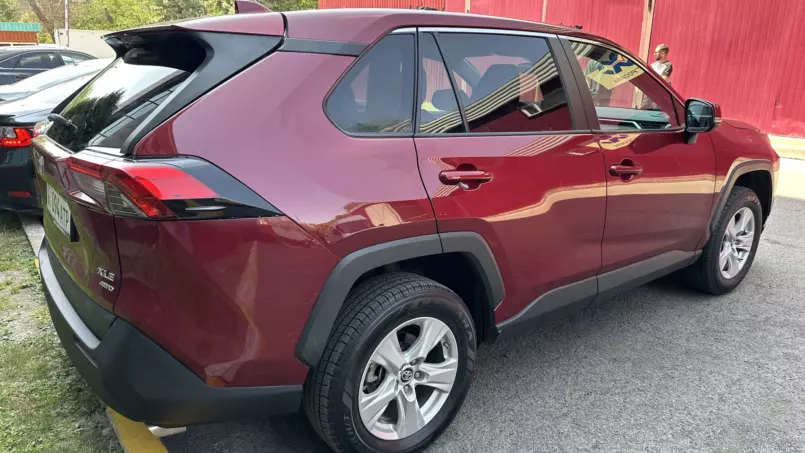 Toyota RAV4 2019 — фото 4