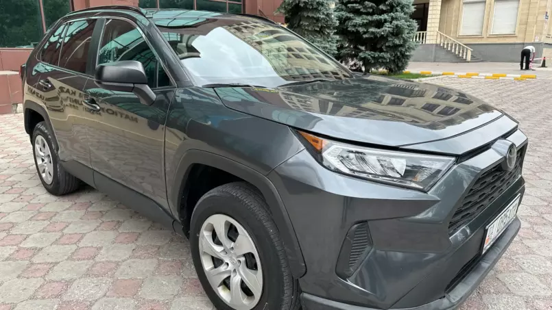 Toyota RAV4 2019 — фото 2