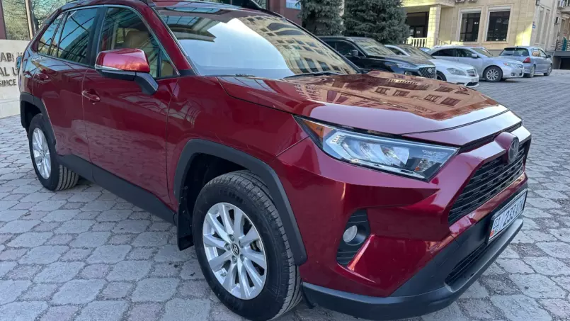 Toyota RAV4 2019 — фото 2