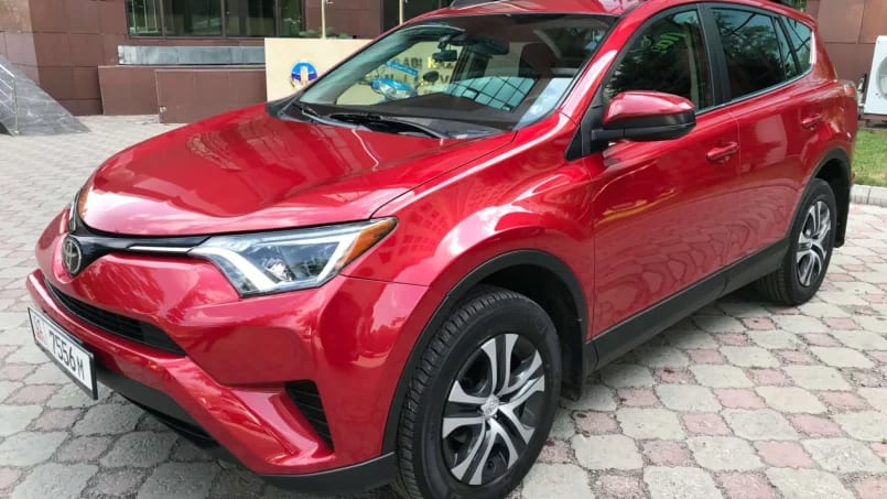 Toyota RAV4 2017 — аренда от 6960 сом/сутки