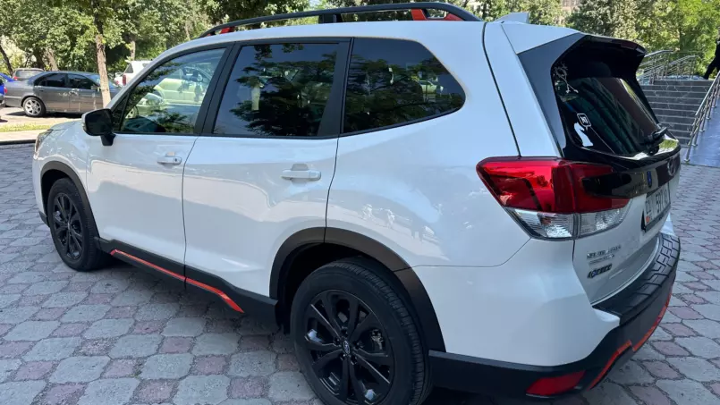 Subaru Forester 2020 — фото 2