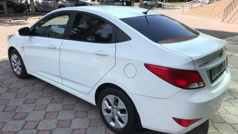 Hyundai Accent 2014 — фото 3