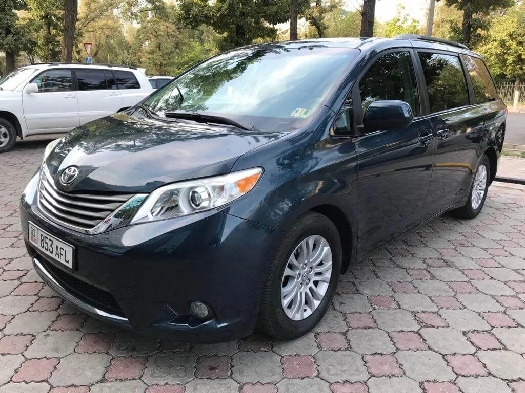 Toyota Sienna 2011 — аренда от 6960 сом/сутки